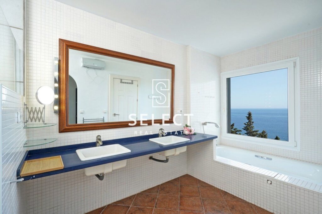 Villa - La Herradura - Punta de la mona