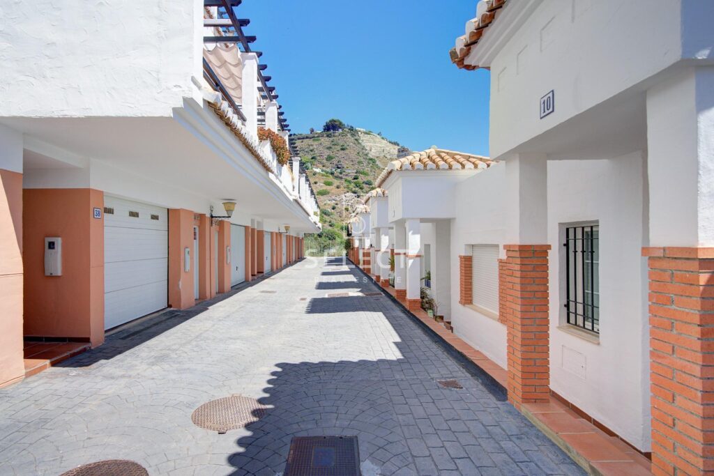 Terraced house - La Herradura - Marina del este