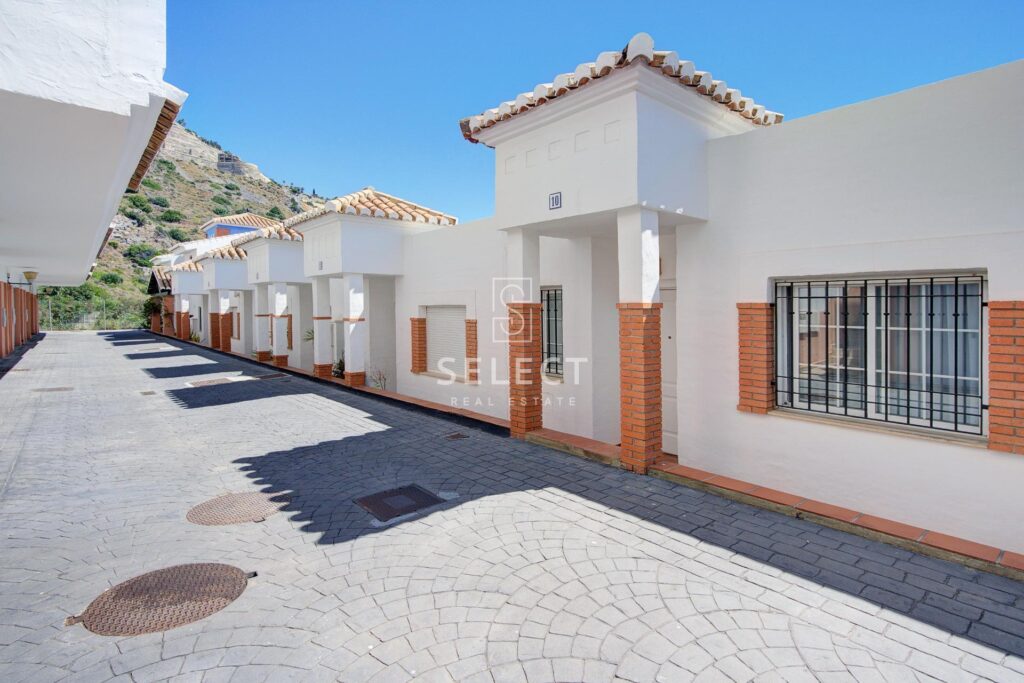 Terraced house - La Herradura - Marina del este