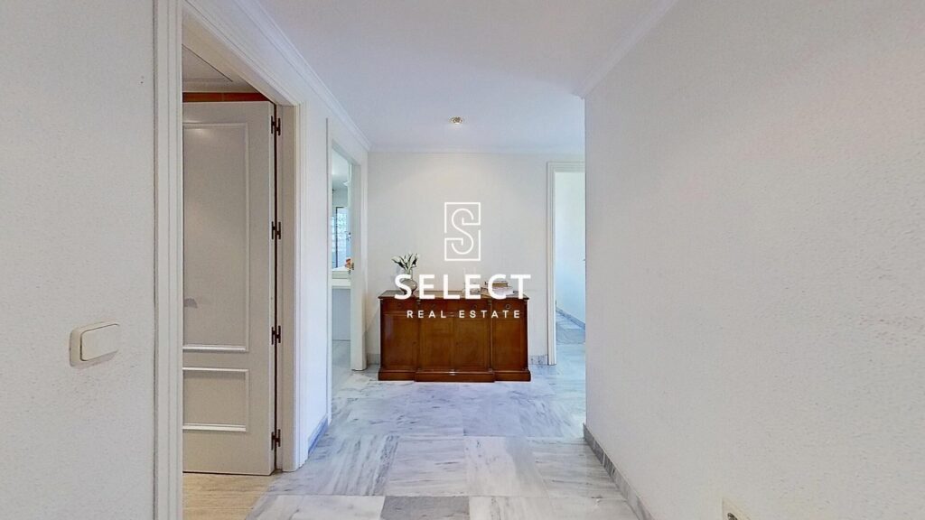 IS804 – Apartment – Marbella – Puerto Banus