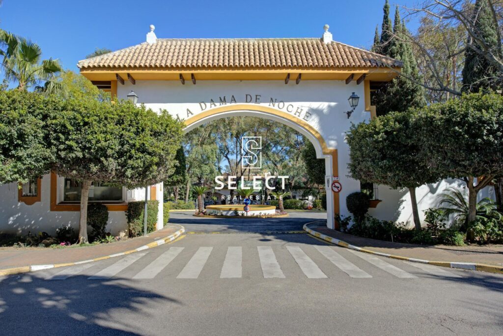 IS804 – Apartment – Marbella – Puerto Banus