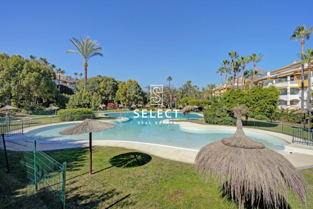 IS804 – Apartment – Marbella – Puerto Banus