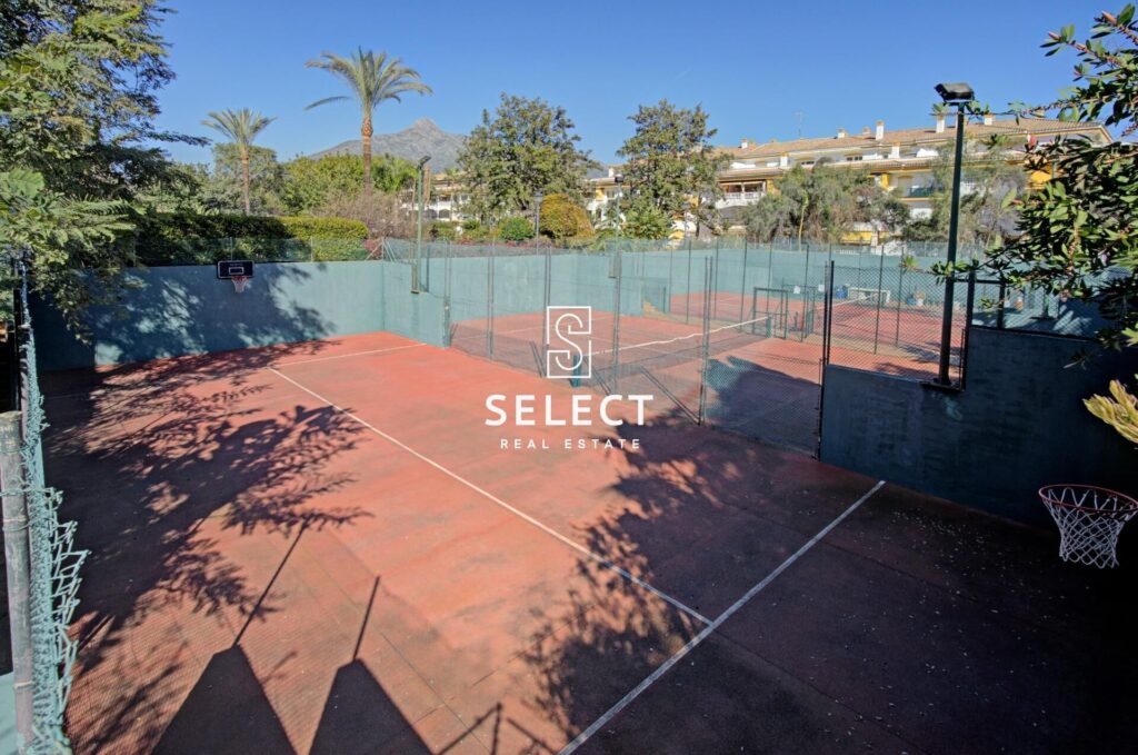 IS804 – Apartment – Marbella – Puerto Banus