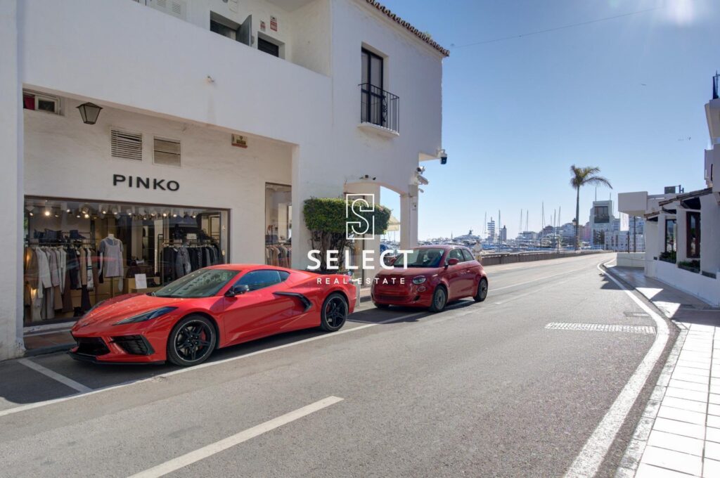 IS804 – Apartment – Marbella – Puerto Banus
