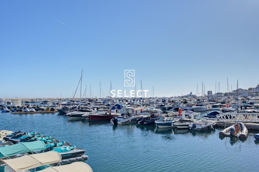 IS804 – Apartment – Marbella – Puerto Banus