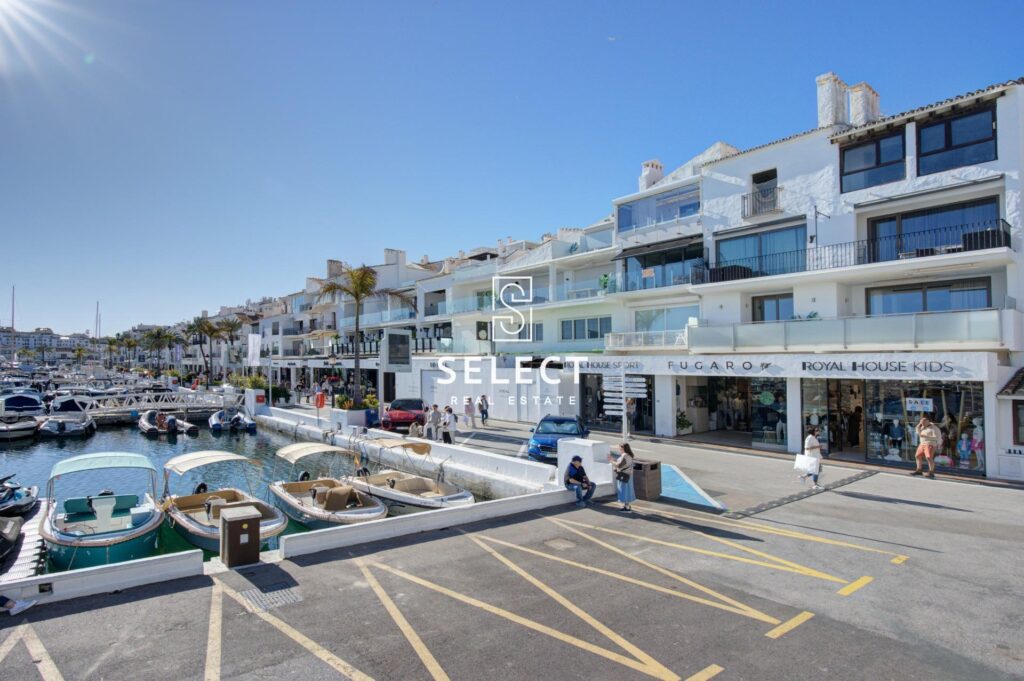 IS804 – Apartment – Marbella – Puerto Banus