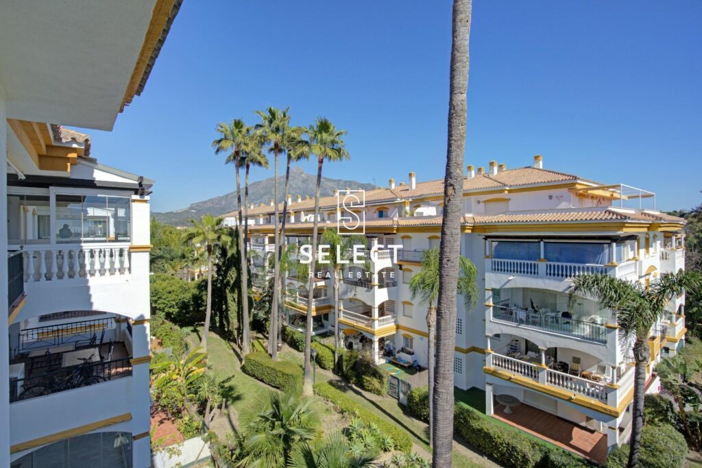 IS804 – Apartment – Marbella – Puerto Banus