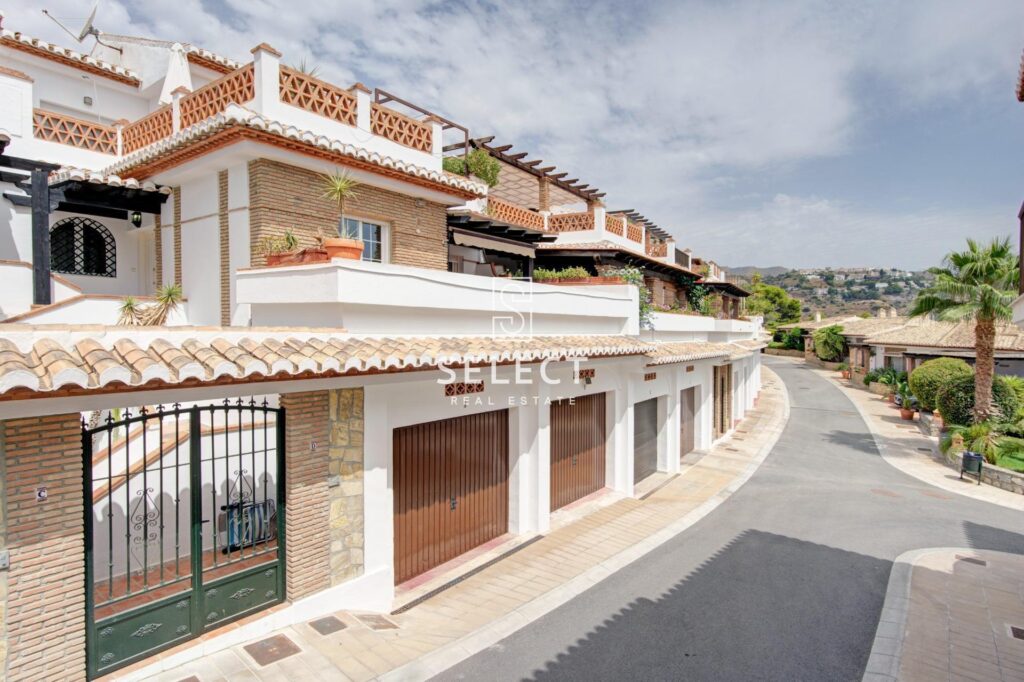 Terraced house - La Herradura - Marina del este
